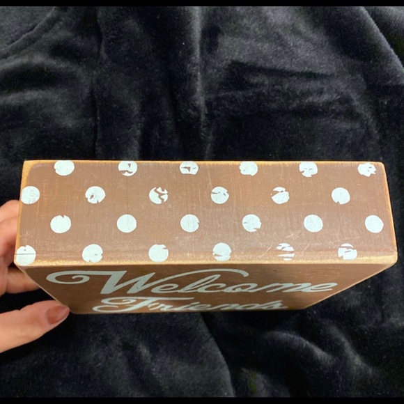 Decor - Picture 6 of 6